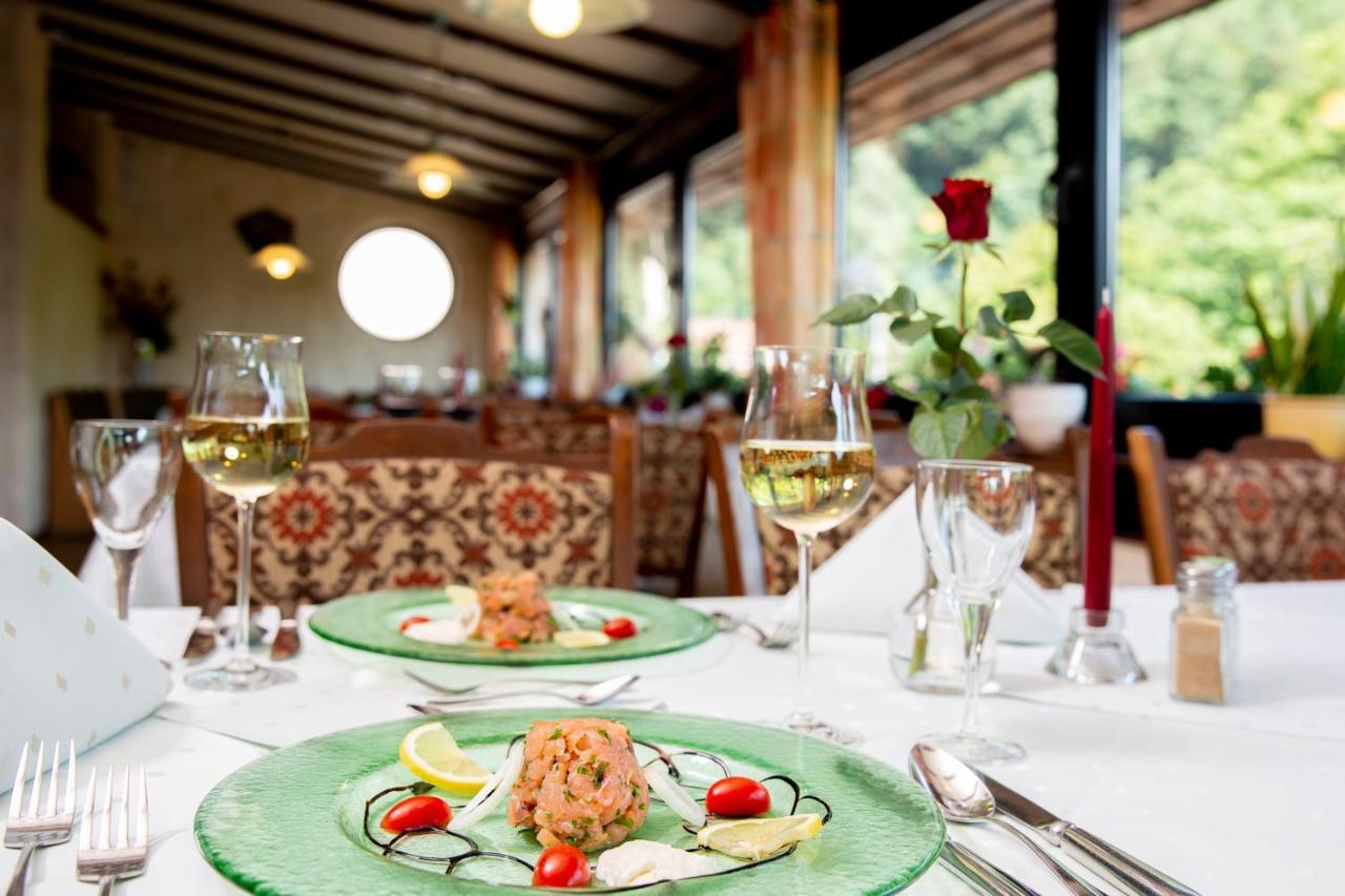 Hotel Restaurant Haus Waldesruh Eppenbrunn Dış mekan fotoğraf