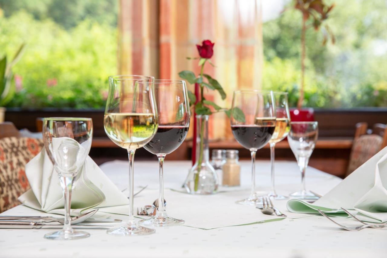 Hotel Restaurant Haus Waldesruh Eppenbrunn Dış mekan fotoğraf